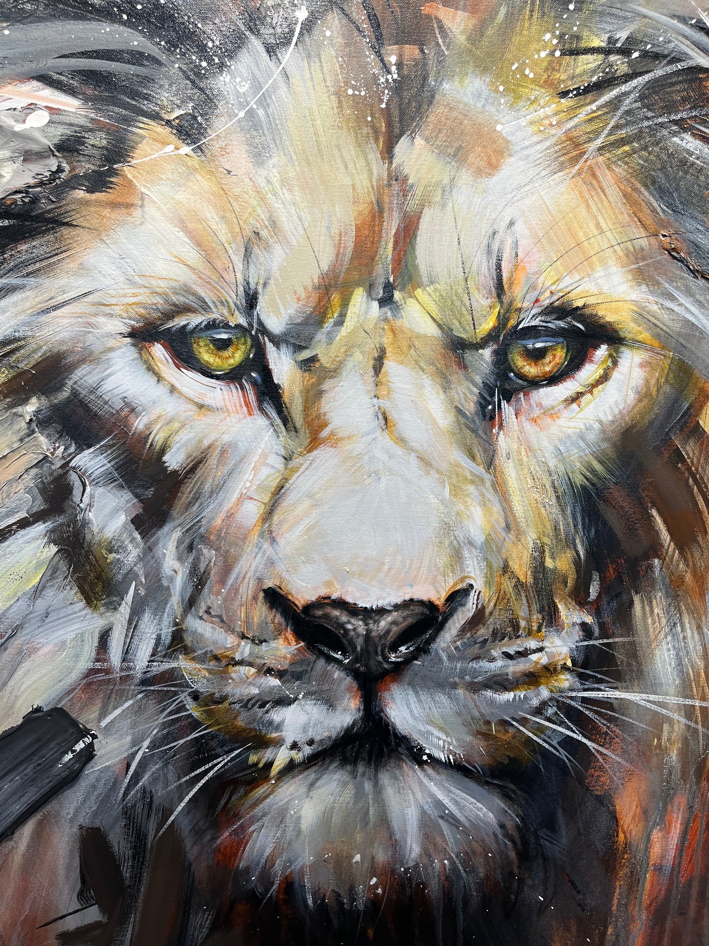 Monarque, le lion/peinture de lion moderne avec passion par l'artiste confetti